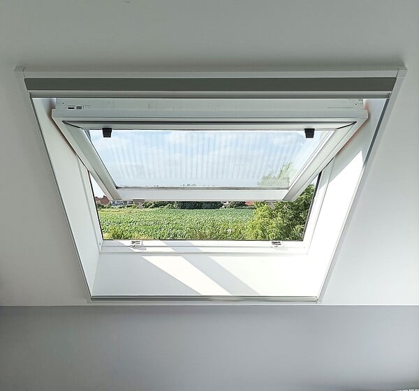 AVOSDIM - Store Moustiquaire Plissé pour Fenêtre de Toit L140 x H170 cm - large