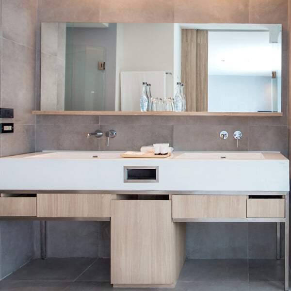 GROHE - Lot de 2 robinets lavabo muraux Essence 2 trous taille M chromé - large