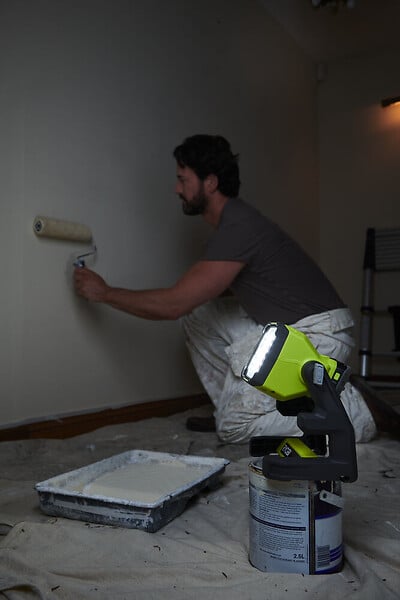 RYOBI - Projecteur LED 1800 lumens ONE+ - 18V - large