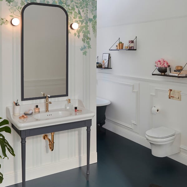 JACOB DELAFON - Pack WC suspendu sans bride à économie d'eau Cléo 1889 +  abattant + bâti-support + plaque ronde blanche - large
