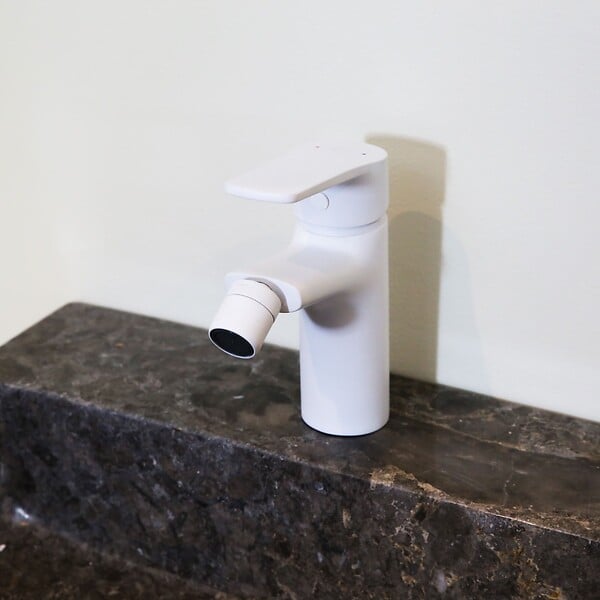 ESSEBAGNO - Full mitigeur bidet blanc - large