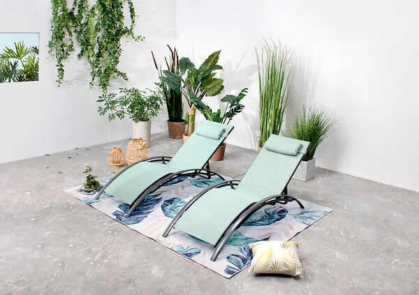 CONCEPT USINE - Lot de 2 transats en aluminium et toile PVC vert pastel BAHIA - large