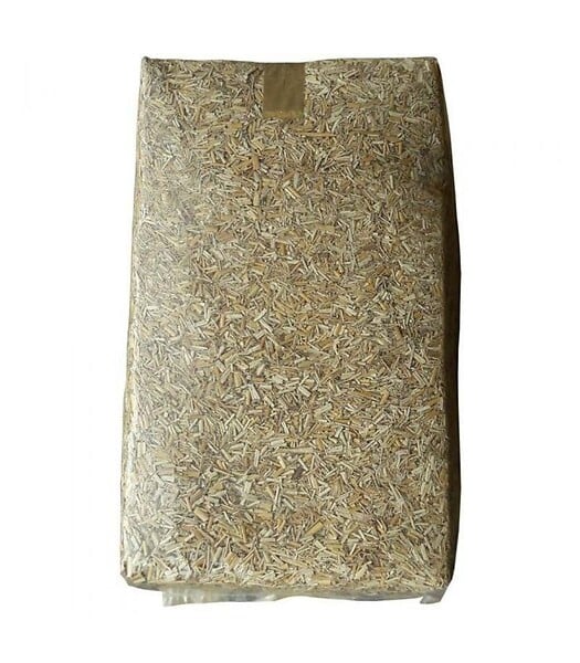 RACINE - Paillis de miscanthus pour retenir l'eau - balle de 150 litres pour 4m² - large