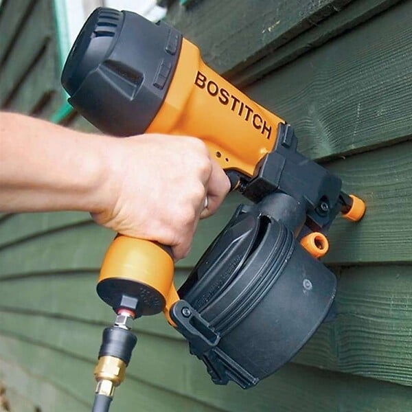 BOSTITCH - Cloueur à rouleaux pneumatique BOSTITCH N66C2E pour bardage - large