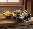 STANLEY Fatmax - Kit starter - 2 batteries V20 Lithium 2Ah - Avec chargeur 18V - vignette
