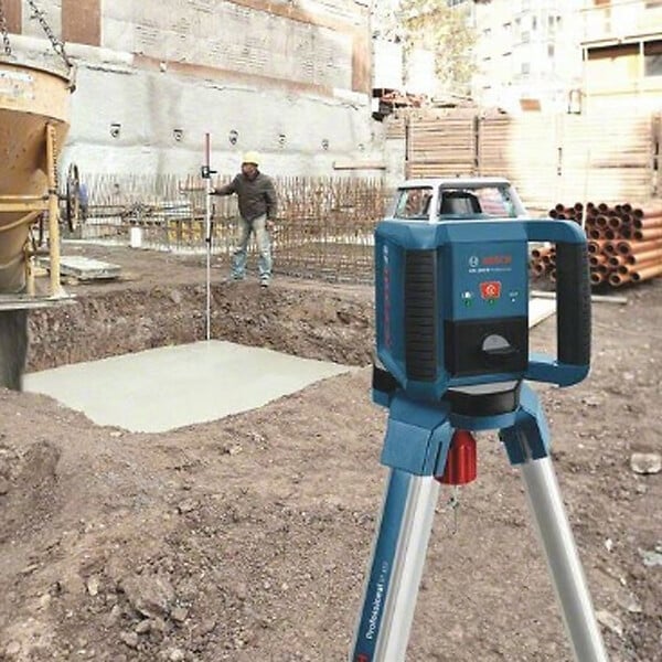 BOSCH - Laser rotatif BOSCH GRL 400 H + Cellule de réception LR 45 + Batteries NiMH en L-Boxx - large