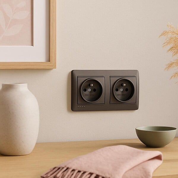 SOLERA - Double prise française 2P+T 16A 250 V - en saillie - Noir graphite - Solera - large