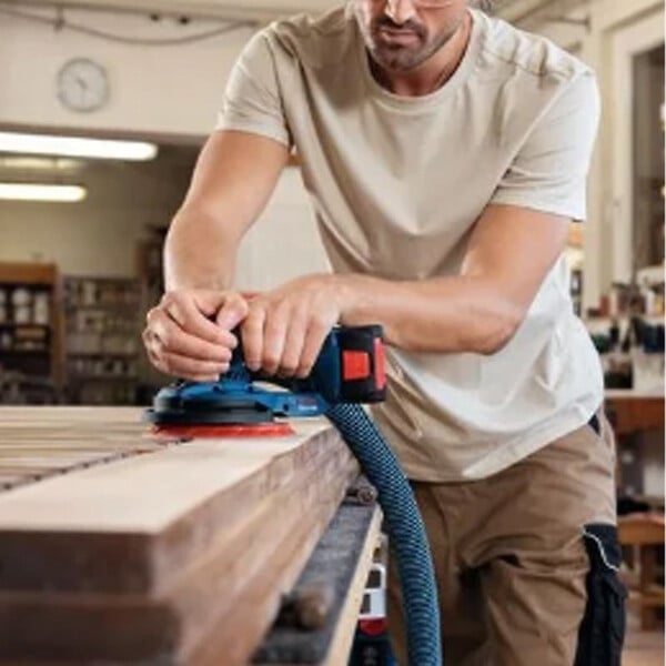BOSCH - Ponceuse excentrique GEX 18V-150-3 solo + 1xC470 L - large