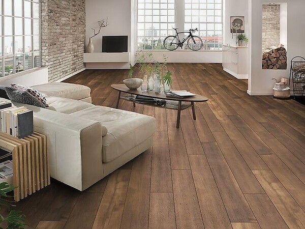 FORESTEA - Sol stratifié effet parquet – 8 mm – boîte de 9 lames - 2,22 m2 – EH AQUAFIT8 K224 PURE+ Wild West Oak - large