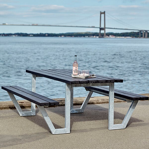 PLUS A/S - Table pique nique bois Wega 6pers lasurée noire - large