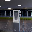 HAGER - Borne de recharge double pour voiture électrique Witty Park 22 kW avec RFID - HAGER - XEV601 - vignette
