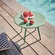 OVIALA - Table basse de jardin ronde en métal vert sauge 40 cm - Palavas - vignette