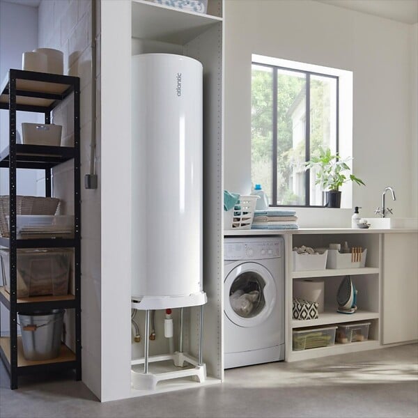ATLANTIC - Chauffe-eau électrique Chaufféo blindé vertical mural compact Atlantic - 150L - 1600W - 1030x585x567mm - large