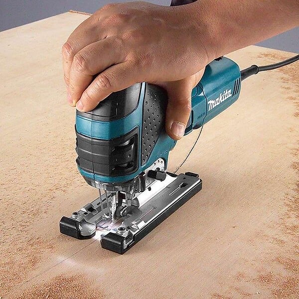 MAKITA - Scie sauteuse pendulaire MAKITA 4351FCTJ + 6 Lames en Coffret - large
