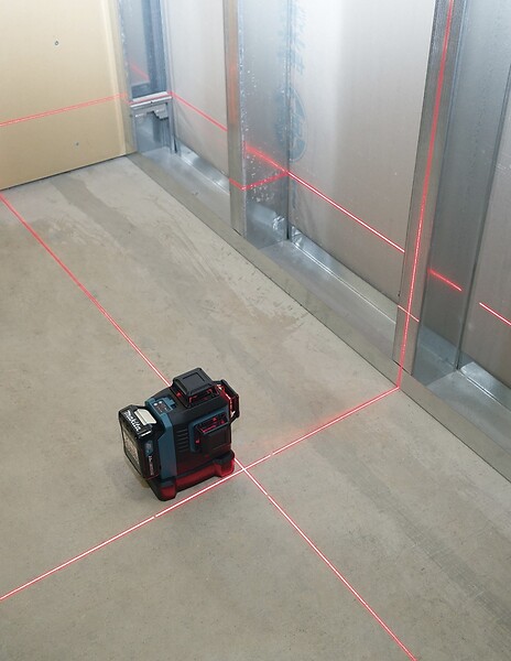 MAKITA - Niveau Laser MAKITA SK700D (Machine seule) - large