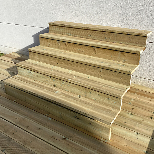 VINUOVO - BERLIN Escalier extérieur bois 5 marches H 88cm L-160cm - avec contre marche - large