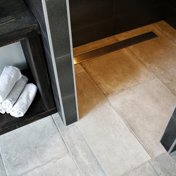 U-TILE - Caniveau à maconner + siphon 360° - 70 cm de longueur - large