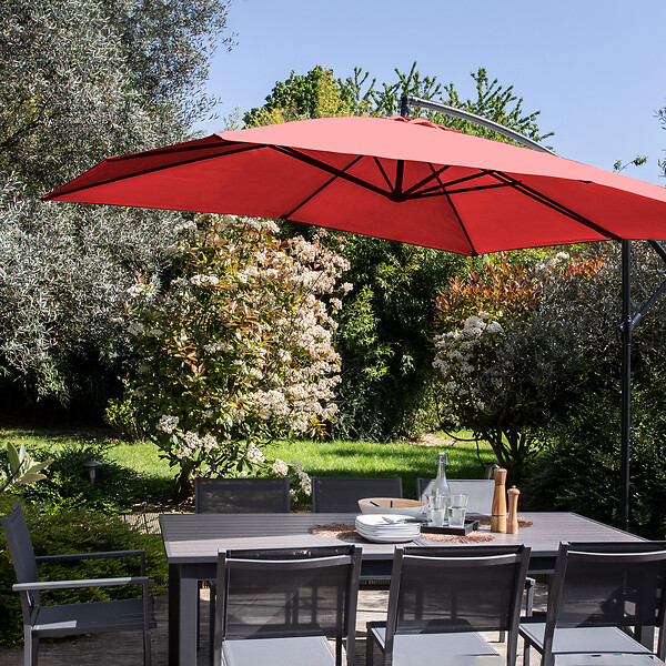 OVIALA - Parasol déporté 3x3m et 4 dalles à lestées rouge - Genova - large