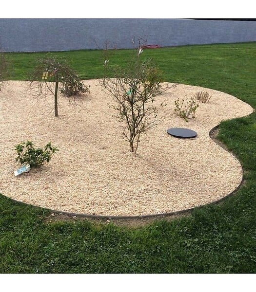 RACINE - Paillis de miscanthus pour retenir l'eau - balle de 150 litres pour 4m² - large