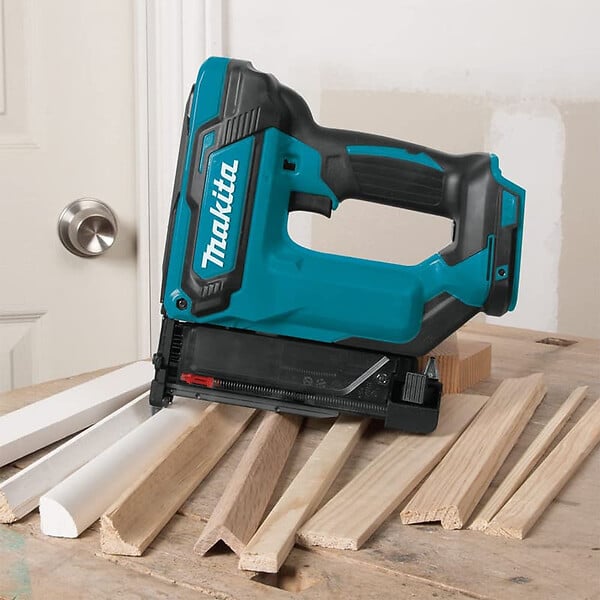 MAKITA - Cloueur MAKITA DPT353Z (vendu sans batterie) - large