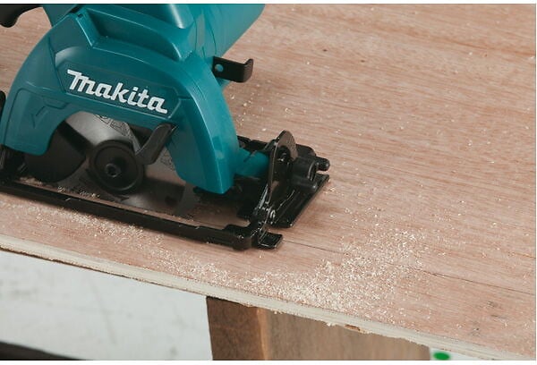 MAKITA - Scie circulaire 12 V CXT MAKITA HS301DZ Li-Ion 85 mm (produit seul) - large