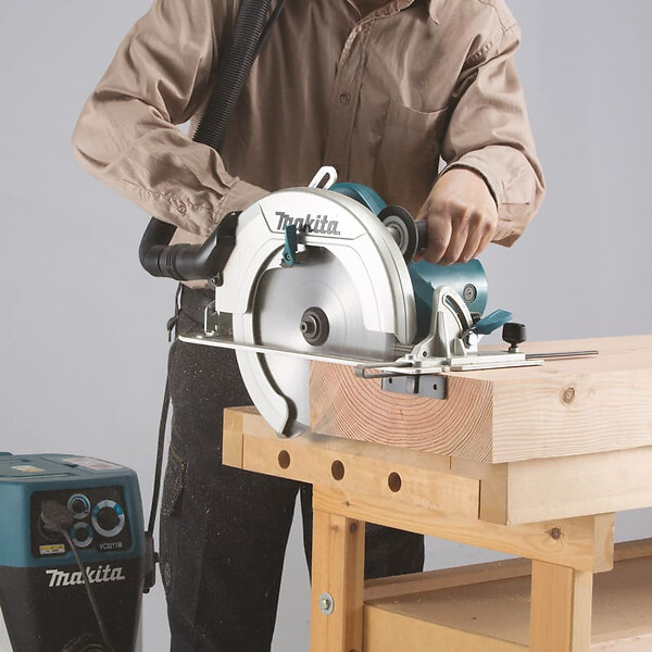 MAKITA - Scie circulaire MAKITA HS0600 - Ø 270mm - 2000W - large