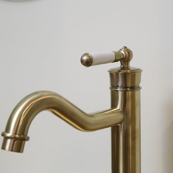 ESSEBAGNO - Leeds mitigeur lavabo rétro haut or brossé - large