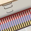 99DECO - Tapis antidérapant - Rythmo - vinyle - int./ext. - Rouge - 50x200cm - vignette