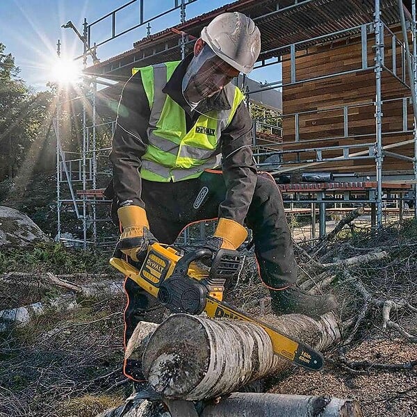 DEWALT - Tronçonneuse 40cm 54V DEWALT DCM575X1-QW avec une batterie 9,0 Ah FLEXVOLT - large