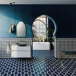 VILLEROY ET BOCH - Baignoire murale semi-îlot Loop & Friends avec bonde blanche et trop-plein chromé - vignette