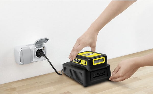 KARCHER - Set batterie Power 18V / 2.5 Ah + chargeur rapide - large