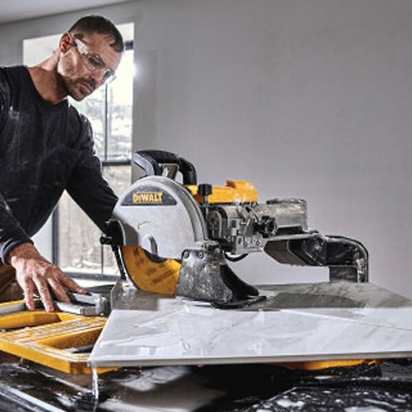 DEWALT - Scie à matériaux grande capacité 1600W 250 mm  D36000-QS DEWALT - large