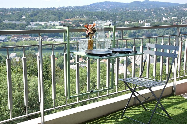 CENTRALE BRICO - Table de balcon réglable Soléa - 55x45 cm - vert pâle - large