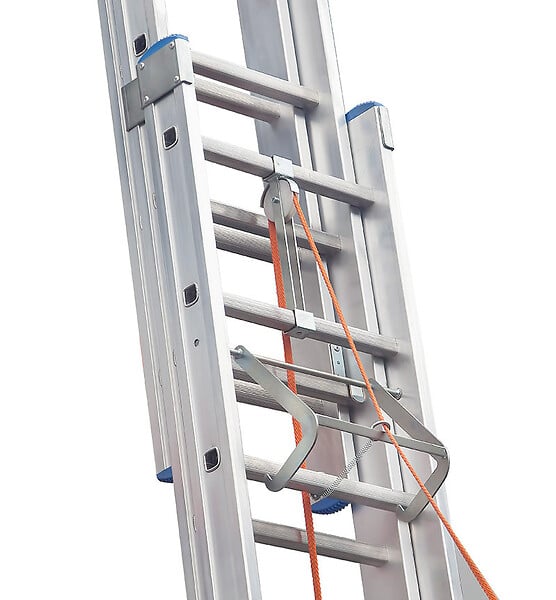 HAILO - Echelle coulissante à  corde professionnelle 3 plans 3x16 échelons 10,8m/11,1m en alu Hailo Trio - large