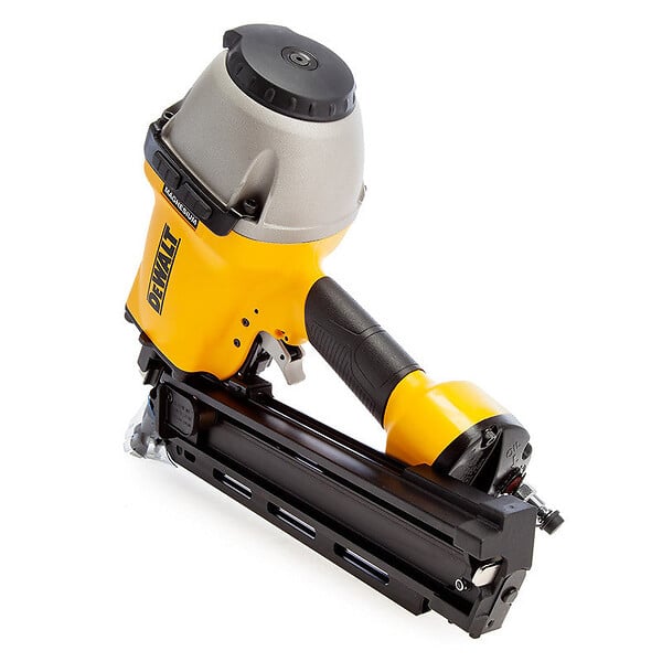 DEWALT - Cloueur de charpente à bande pneumatique 90Nm DEWALT DPN9033SM-XJ - large