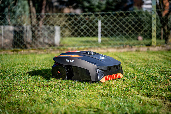 YARDFORCE - Robot tondeuse MB 400 - large