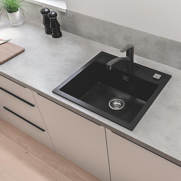 SWISS AQUA TECHNOLOGIES - Swiss Aqua Technologies 100x50 cm évier avec égouttoir réversible en granite à encastrer + mitigeur monocommande avec douchette 2 jets, noir mat - large