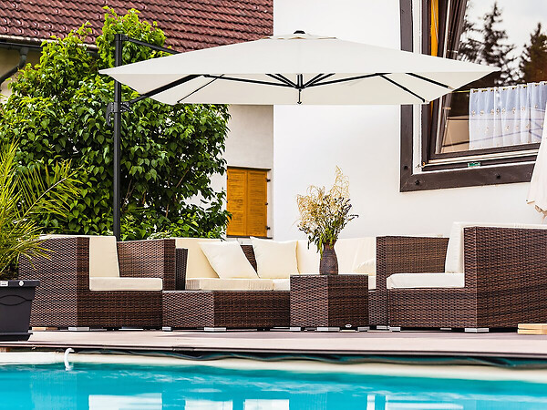 HABITAT ET JARDIN - Parasol jardin déporté en aluminium "Sky 4" - 3 x 4 m - Ecru - Avec housse - large