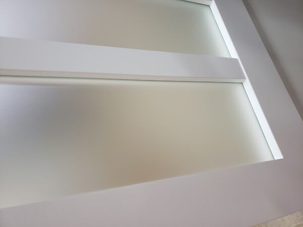 GD MENUISERIES - Porte Coulissante Atelier Blanc vitre depoli H204 x L93 cm, Coquilles - large