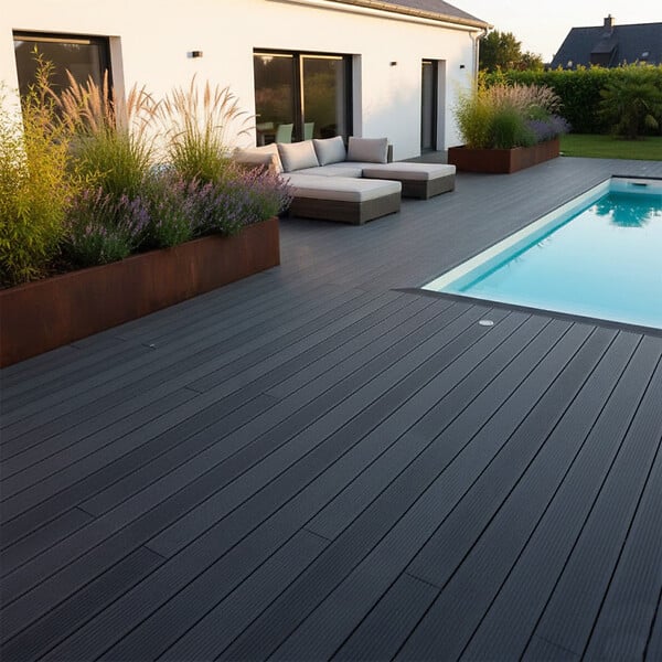 MCCOVER - PACK 1 m² lame de terrasse composite Maxima - Gris anthracite, L : 360 cm, l : 14 cm, E : 22mm - large