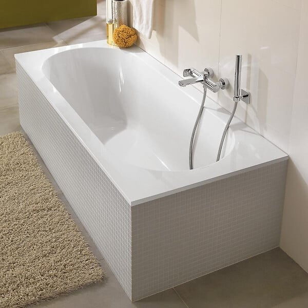 VILLEROY ET BOCH - Villeroy & Boch Oberon 170 x 70 cm Baignoire gauche et droite ovale en Quaryl® , avec pieds, blanc (UBQ177OBE2V-01) - large