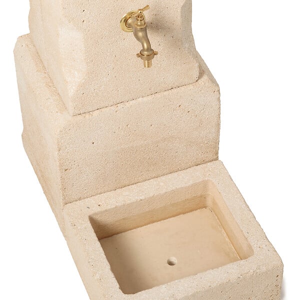 RO'MA NATURE - Fontaine borne à eau en pierre bouchardée L.40xH.83xP.70 cm - large