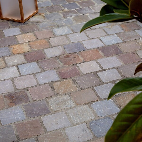 RO'MA NATURE - Pavé Grès Kandla Multicolore 14x14x5-7 cm (vendu au m² - 42 pavés/m²) - large
