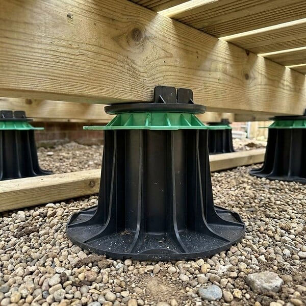JOUPLAST - Plot terrasse bois réglable 140 à 230 mm - JOUPLAST - Carton de 40 plots - large