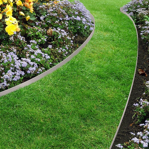 ID MARKET - Bordurette de jardin flexible 10 M grise hauteur 5 CM + 30 piquets - large