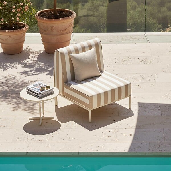 OVIALA - Chauffeuse rayé pour salon de jardin modulable en tissu beige - Patio - large