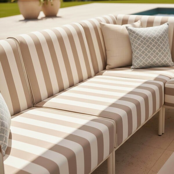 OVIALA - Salon de jardin bas modulable rayé 4 places beige - Patio - large