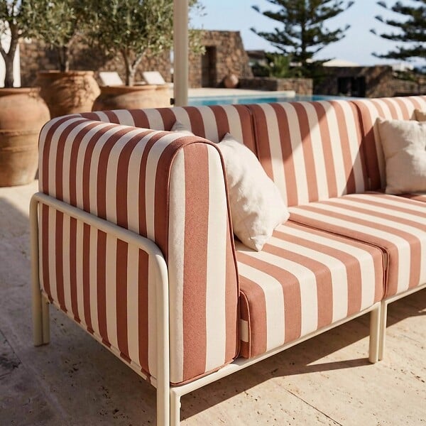 OVIALA - Salon de jardin bas modulable rayé 3 places terracotta - Patio - large