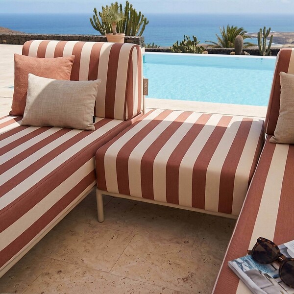OVIALA - Salon de jardin bas modulable rayé 3 places terracotta - Patio - large