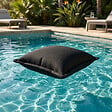 SOO  SANTAI - Coussin piscine flottant 65 × 65 × 25 cm intérieur / extérieur SANS billes de polystyrène – Noir (CF6565-7) - vignette